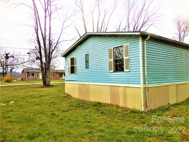 536 Carolina Cir unit 34, Hendersonville, NC 28792 - photo 4