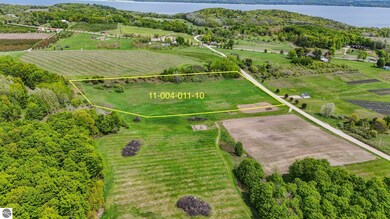 11751 Center Rd, Traverse City, MI 49686 - photo 4