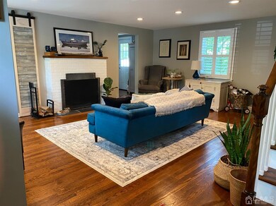 1 Grant Ct, Metuchen, NJ 08840 - photo 2