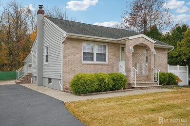 55 Metuchen Ave, Woodbridge, NJ 07095 - photo 4