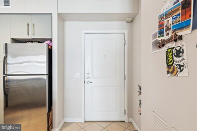 Clarendon 1021 unit 802, Arlington, VA 22201 - photo 6