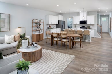 2112 Vinyasa Ln, Charlotte, NC 28215 - photo 2