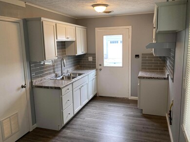 262 Saint Christopher Ln, Columbus, OH 43213 - photo 6