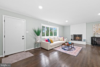 9202 Sheridan St, Lanham, MD 20706 - photo 7