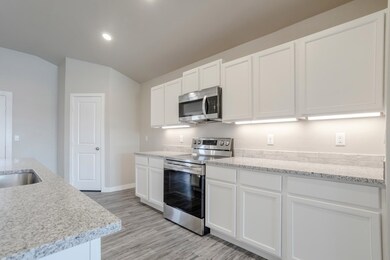 1305 Canal St, Odessa, TX 79765 - photo 4