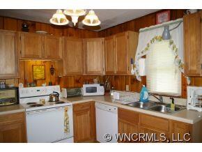 39 W Chapel Rd, Asheville, NC 28803 - photo 6