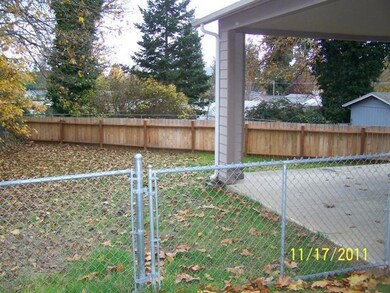 1221 SW I St, Grants Pass, OR 97526 - photo 7