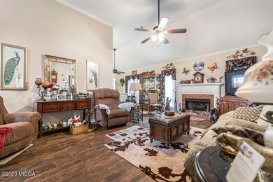 300 Bryson Way 9