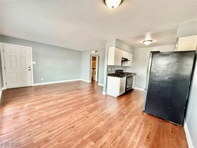 1458 Silver Mesa Cir unit 4, Las Vegas, NV 89169 - photo 3