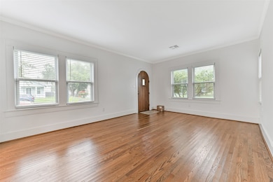 4701 Avenue North 1 2 Rear, Galveston, TX 77551 - photo 2