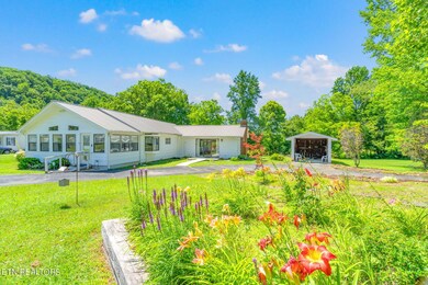 15-web-or-mls-127 Mountain Road-8