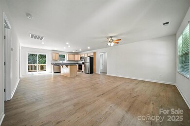 3321 15th Ave SW, Hickory, NC 28602 - photo 2