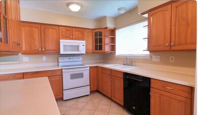 7318 Bubbling Brooks Ln, Houston, TX 77095 - photo 4