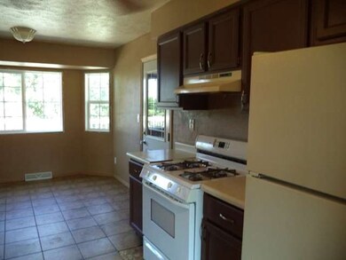 11074 Pheasant Run Ln, Roscoe, IL 61073 - photo 2