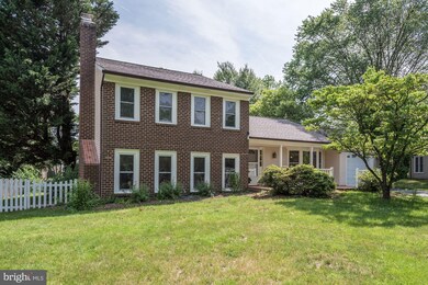 12805 Scranton Ct, Herndon, VA 20170 - photo 2