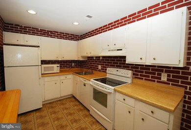 12807 Sage Terrace, Germantown, MD 20874 - photo 3