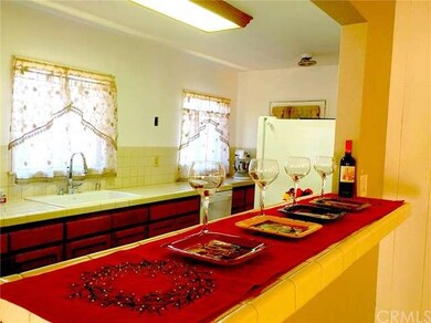 Kitchen Bar Area