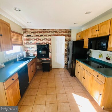 56 Pond Ln, Willingboro, NJ 08046 - photo 4