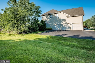 2125 Bedfordshire Rd, Furlong, PA 18925 - photo 6