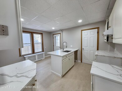 1513 Myrtle St unit 15, Scranton, PA 18510 - photo 3