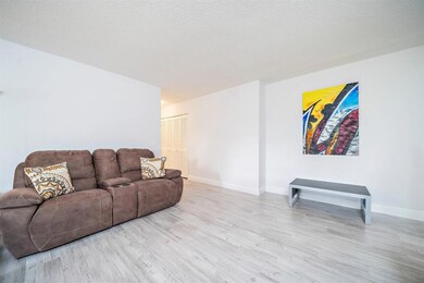 150 Pineview Rd Jupiter FL-large-002-32-