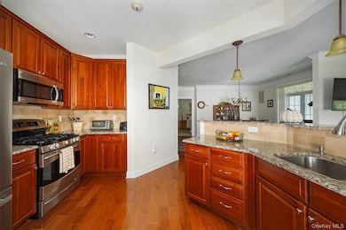 334 Regency Dr, Fishkill, NY 12524 - photo 3