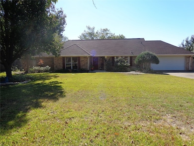 144 Suburban Dr, Red Oak, TX 75154 - photo 2