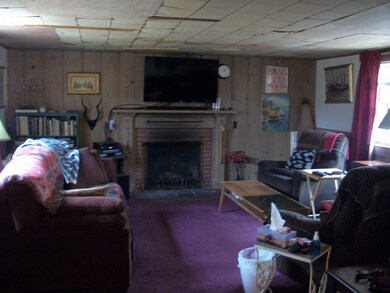 monument view living room 2