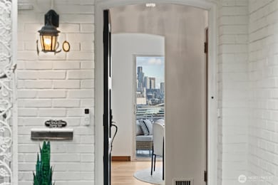 1820 Magnolia Way W, Seattle, WA 98199 - photo 2