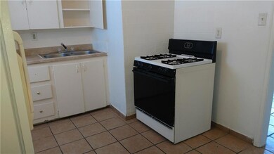 3914 Pierce Ave unit 4, El Paso, TX 79930 - photo 3