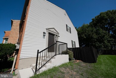 8119 Fenwick Ct, Laurel, MD 20707 - photo 2