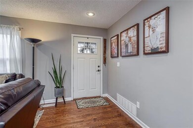 5520 Perry Ln, Shawnee, KS 66203 - photo 3