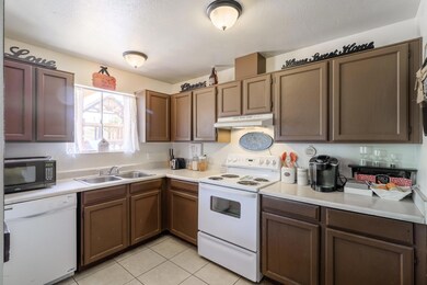 102 W 16th AVE Apache Junction-MLS_Size-