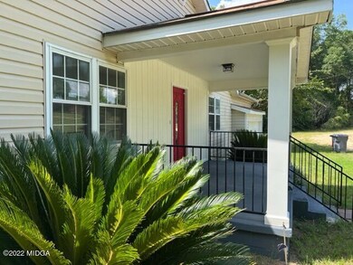 3377Goodwinfrontporch