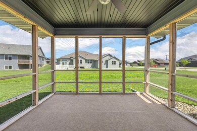 3714 Bluebird Dr SW, Cedar Rapids, IA 52404 - photo 4