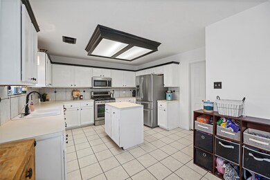 12014 Viola Ct, Pinehurst, TX 77362 - photo 7