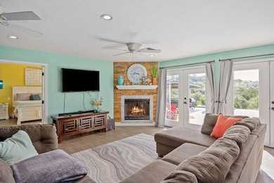 193 Doris Dr, Kerrville, TX 78028 - photo 2