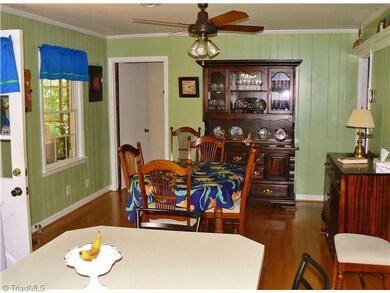 587 Manor Cir, Asheboro, NC 27205 - photo 5