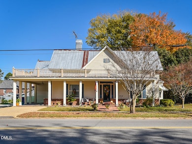 314 W Main St, Benson, NC 27504 - photo 2