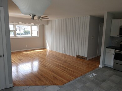19 Jerilis Dr, Springfield, MA 01119 - photo 5