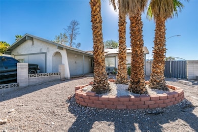 1816 N Torrey Pines Dr, Las Vegas, NV 89108 - photo 3