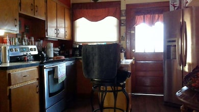 320 W Seminary St, Owenton, KY 40359 - photo 4