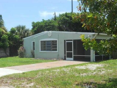 2215 NE Arch St, Jensen Beach, FL 34957 - photo 2