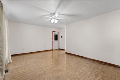 347 Belva Ct, Logan, OH 43138 - photo 4