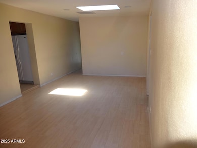 2. LIVING ROOM 1