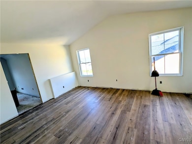 8933 Tulip Tree Path, Baldwinsville, NY 13027 - photo 2