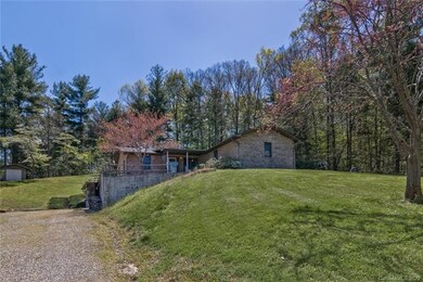 36 Wildwood Acres Rd, Asheville, NC 28806 - photo 2