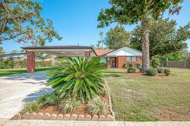 527 Spell St, Houston, TX 77022 - photo 2