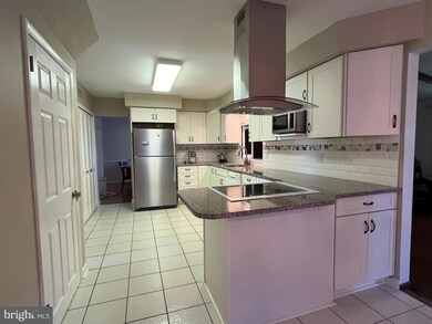 413 Hampshire Dr, Broomall, PA 19008 - photo 7