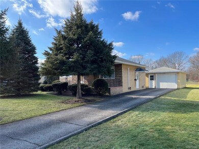 1526 Master St, North Tonawanda, NY 14120 - photo 3